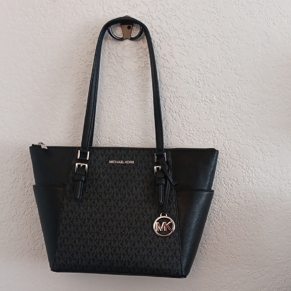 Michael Kors Black and Gray Charlotte Signature Tote NWT - Picture 1 of 13